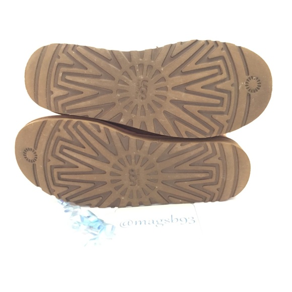 UGG Bailey Button Triplet Boot Chestnut Size 9 - Picture 6 of 8